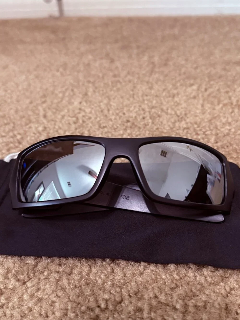 ( OO9014 ) Oakley Gascan Black Matte Frame Chrome Iridium Lens - Picture 2 of 11